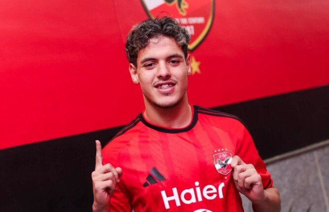الأهلي يعلن رسميًا عن تعاقده مع اللاعب محمود صلاح لمدة خمس مواسم
