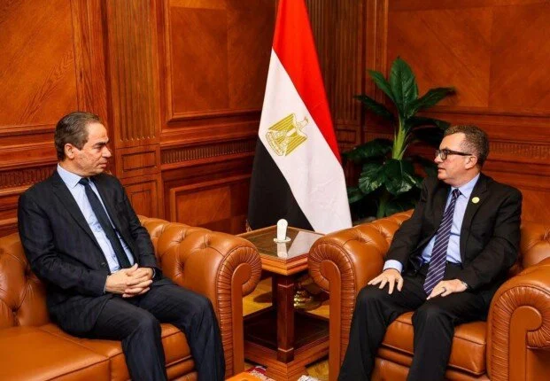 التخطيط والوطنية للإعلام تتفقان على إنهاء التشابكات المالية والمديونيات التاريخية لتعزيز الاستدامة المالية