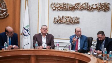 الشراء الموحد يدرس تعديل أسعار بعض المستلزمات الطبية جراء ارتفاع تكاليف الإنتاج والشحن