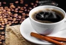 القهوة تقفز عالمياً بنسبة 5.3% وتخطي 8000 دولار للطن وسط مخاوف من نقص الإمدادات