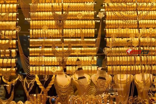 انخفاض مفاجئ في سعر الذهب بمحلان الصاغة عيار 21 يتراجع 45 جنيهًا