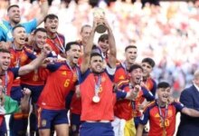 برشلونة يُكرم ثمانية من أبطاله المتوجين مع منتخب إسبانيا في كأس العالم