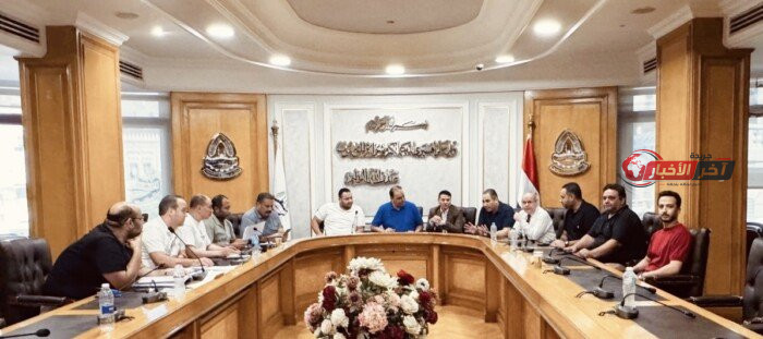 تخفيضات والمستلزمات الدراسية استعدادات مكثفة لانطلاق أهلاً مدارس في القاهرة