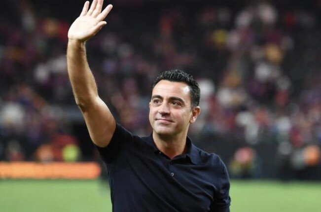 تشافي يقترب من خلافة لويس فان جال وتولي تدريب منتخب هولندا بعد تجربة ناجحة مع برشلونة