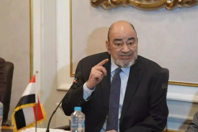تعزيز الإنتاج المحلي ودعم التصدير في مجال المستلزمات الطبية خلال اجتماع غد
