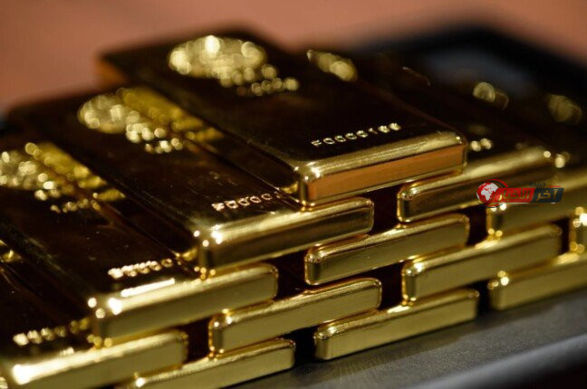 توقعات اتجاه سعر الذهب بعد تراجع 0.87 في ظل تغيرات السوق المستقبلية
