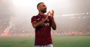 رئيس بشكتاش يفضّل التعاقد مع فلاهوفيتش على محمد صلاح ويعتمد على المدير الفني في اتخاذ القرار
