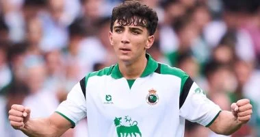 ريال مدريد يتوج صفقة أنخيل سيرجيو مارتينيز، موهبة راسينج سانتاندير