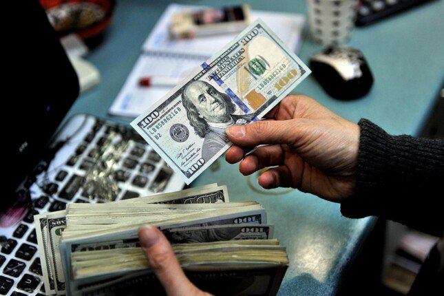 سعر الدولار في منتصف تعاملات اليوم الأربعاء 19 أغسطس 2026 آخر تحديث