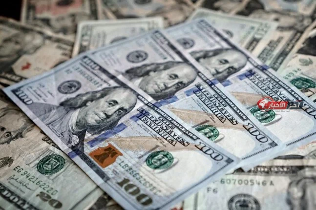 سعر الدولار يفقد 4 قروش واستثمارات الأجانب في أذون الخزانة تتجه نحو الصافي للخروج