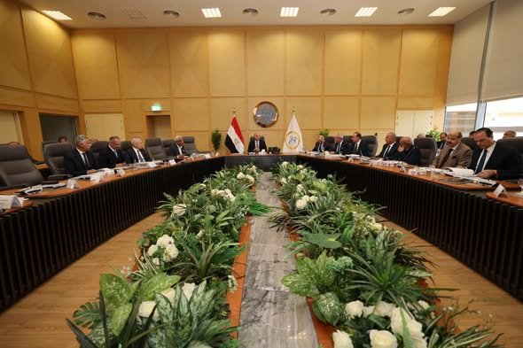 كامل الوزير يستعرض الموازنة التقديرية لشركة القابضة للنقل بقيمة 29.9 مليار جنيه لعام 2026 2027