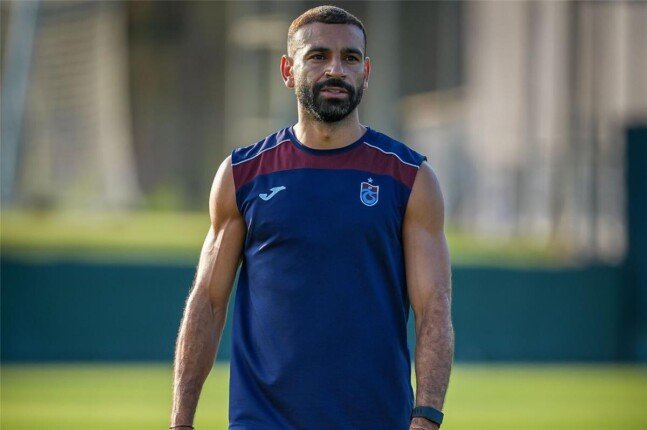 محمد صلاح يعود إلى صدارة الأضواء في مباراة ليفربول ضد طرابزون في الدوري الأوروبي بأسلوب بطولي ومثير