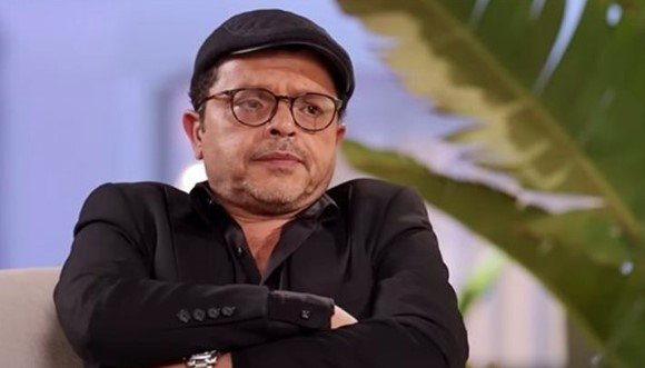محمد هنيدي يطمئن الجمهور بعد رحيل شقيقه ويشيد بوجوده بجانبه كألف أخ