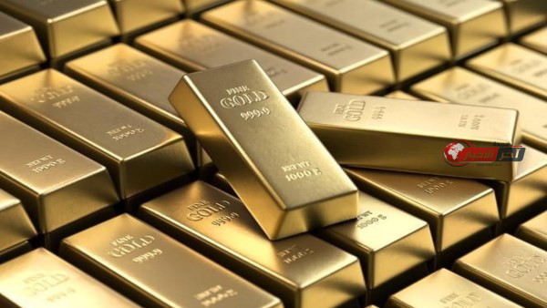 مكاسب الذهب في أغسطس تتبخر.. سعر الذهب اليوم عيار 21 الآن مباشر يتلقى ضربة جديدة