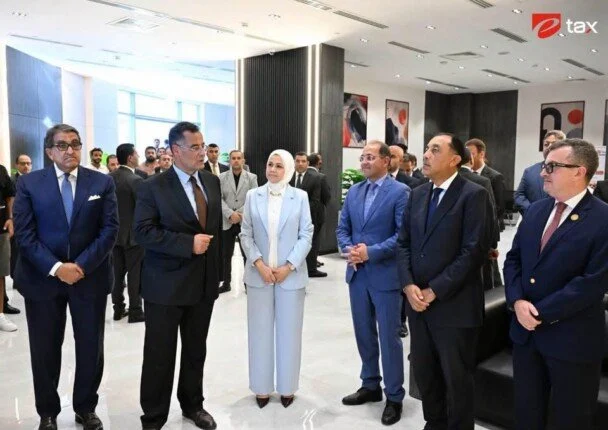 نتوسع في مراكز الخدمات الضريبية المميزة لتعزيز خدمة الممولين والمستثمرين