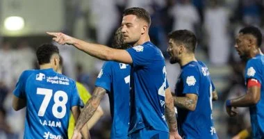 نيفيز يتألق في قيادة الهلال أمام الرائد في كأس خادم الحرمين