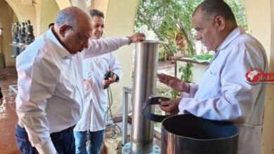 وزير الكهرباء يتفقد مشروعات البحثية لتحويل الخامات والمخلفات إلى منتجات ذات قيمة اقتصادية