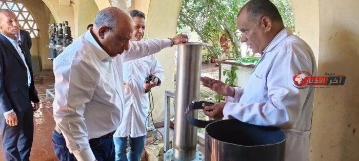 وزير الكهرباء يتفقد مشروعات البحثية لتحويل الخامات والمخلفات إلى منتجات ذات قيمة اقتصادية