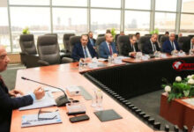 وزير الكهرباء يوجه بسرعة تغيير العدادات المعطلة والتدقيق في الفواتير وسداد المتأخرات لتعزيز الشفافية والكفاءة