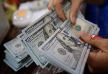 أسعار الدولار تستقر في بغداد وترتفع مجددًا في أربيل بعد تقلبات السوق