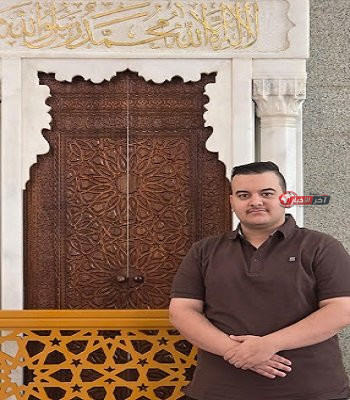 رؤية حديثة لدعم الطلبة.. عبد الله عباس يقود مسيرة إرشادية تثمر عن نجاح 15 ألف طالب
