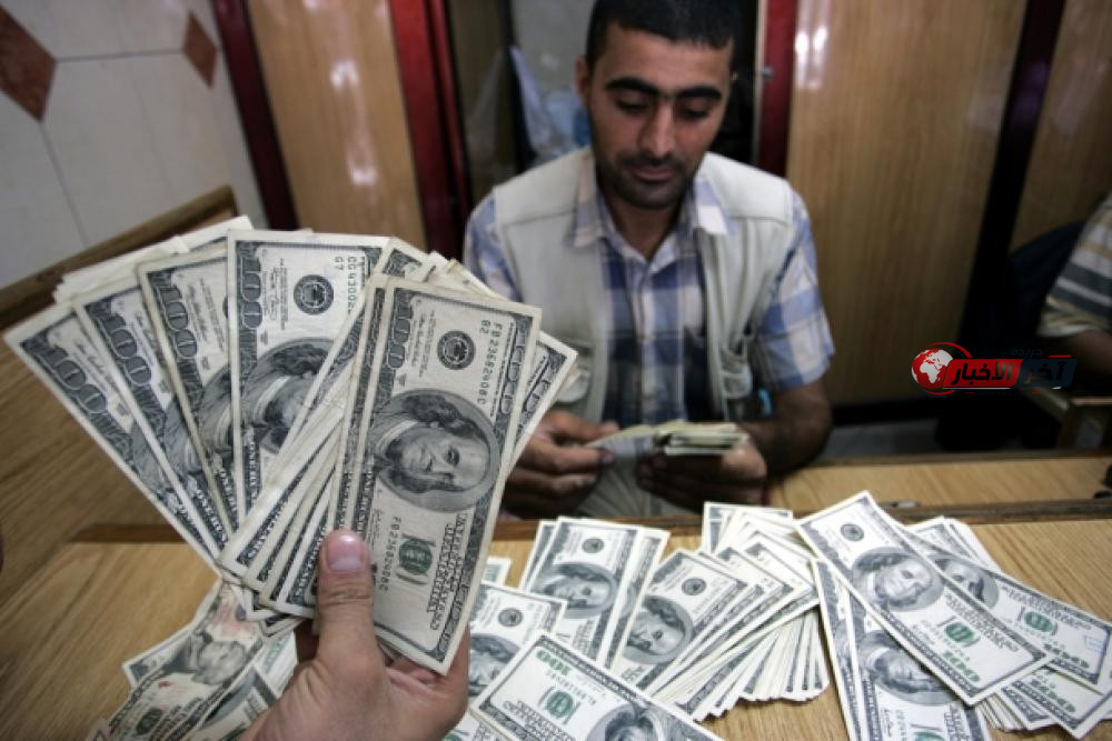 رحلة الدولار أمام الجنيه خلال أسبوع.. تراجع 20 قرشًا من أعلى مستوى  مستعرضًا تقلباته وتأثيراته على السوق المالي