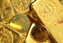 سعر الذهب اليوم عيار 21 الآن مباشر يشهد ارتفاعًا مع تراجع الدولار وعوائد السندات الأمريكية